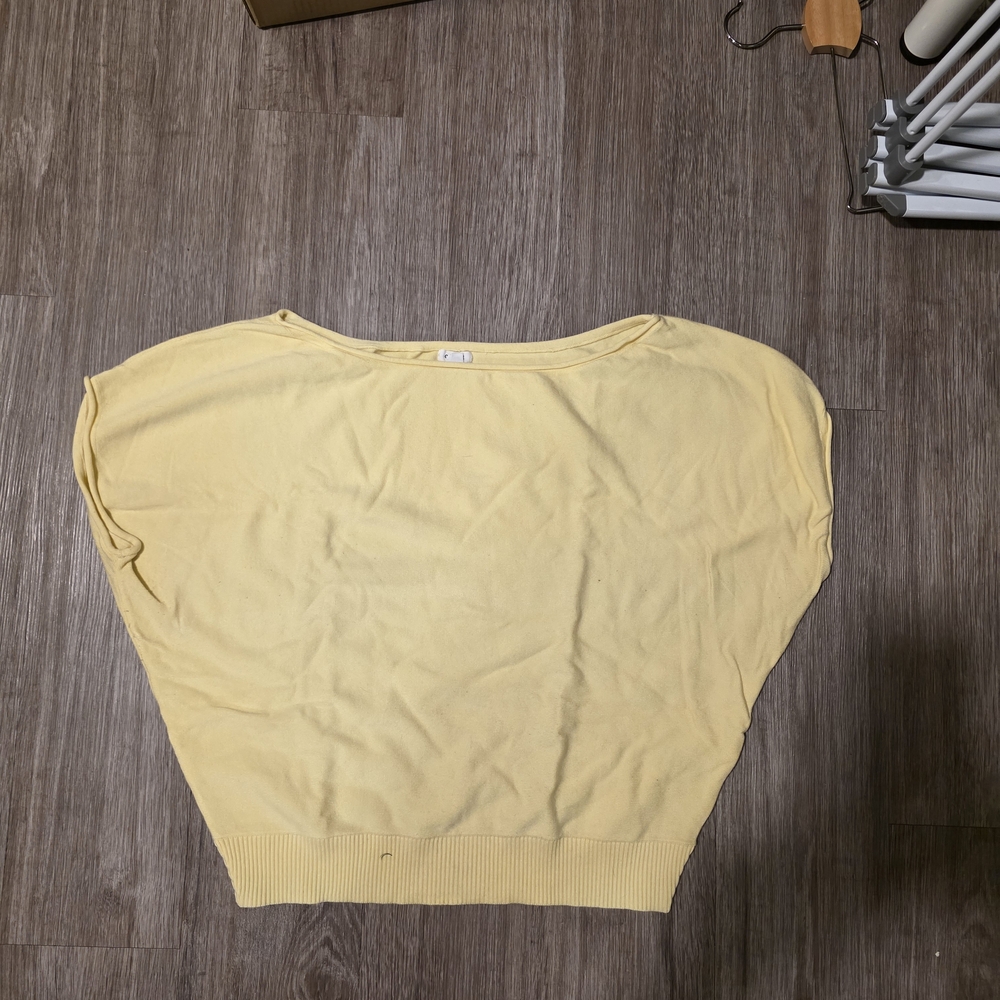 NWOT Garage Women's Light Yellow Off The Shoulder Knit Top